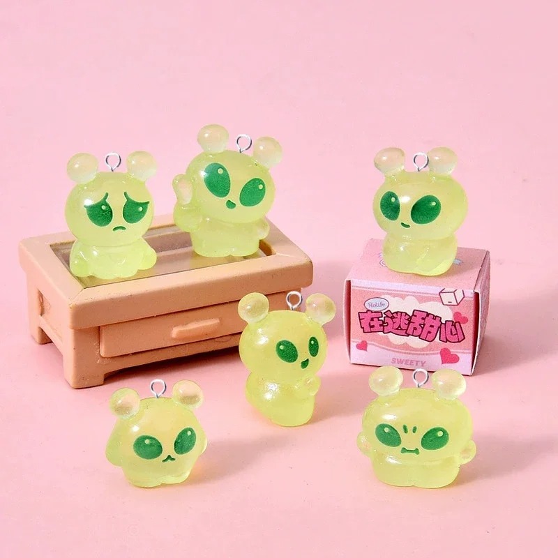 Resin Craft Projects - 10 stuks schattige mini groene alien