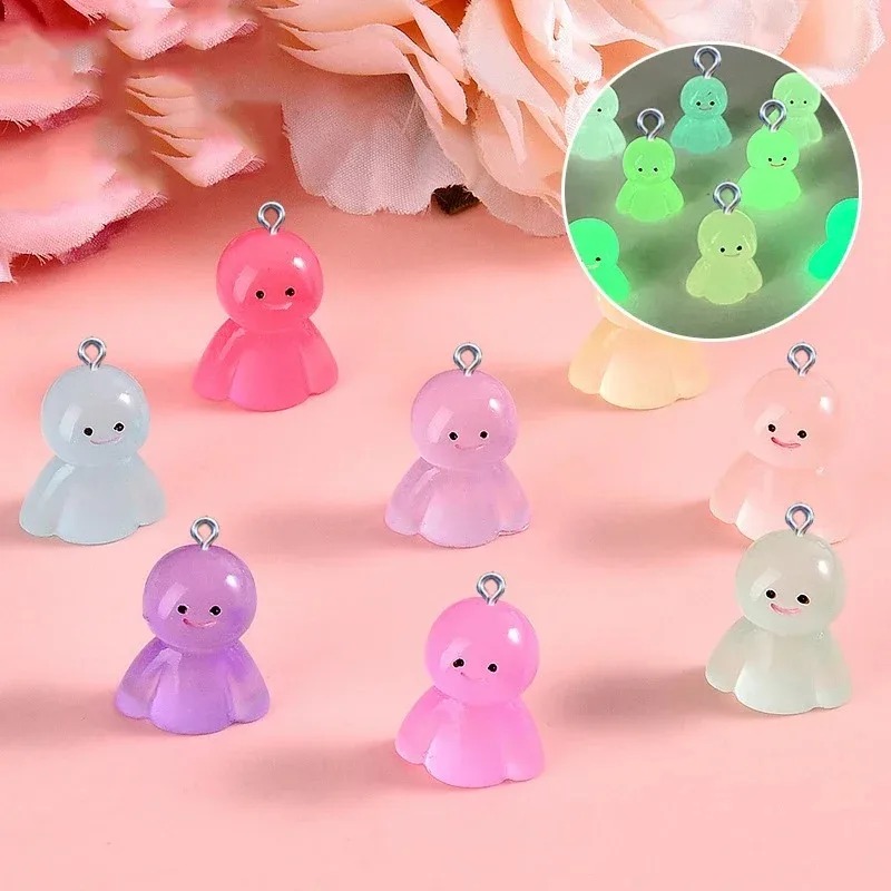 10 stuks Glow In Dark Cartoon  - Resin Craft Material recensie en prijs